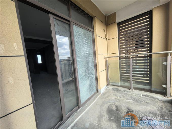 尚德家园94平87万带车位杂物间