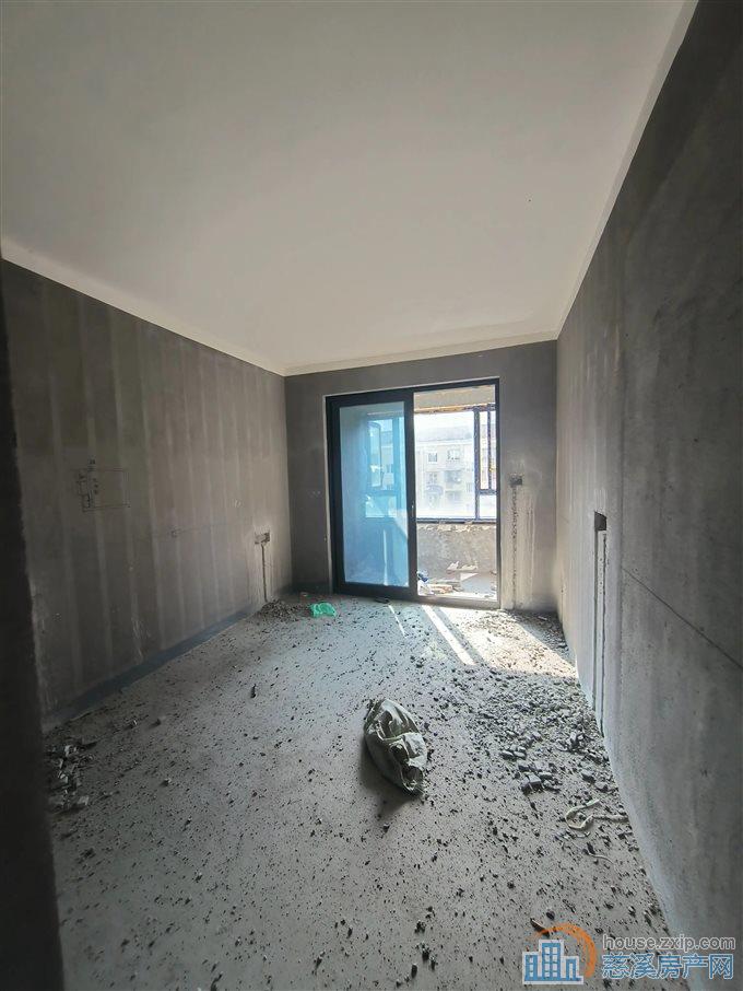 江滨之城164平212万稀缺大平层