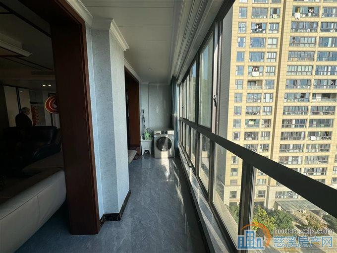 峙山庄园173平168万精装修包税