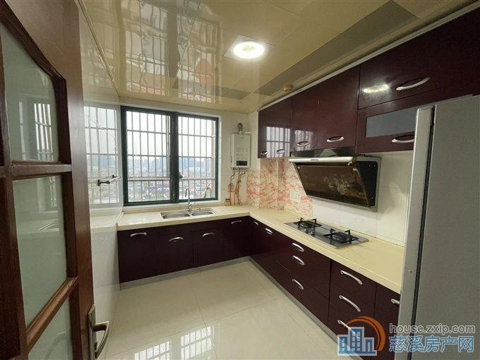 丽都苑 精装128平148万带车位