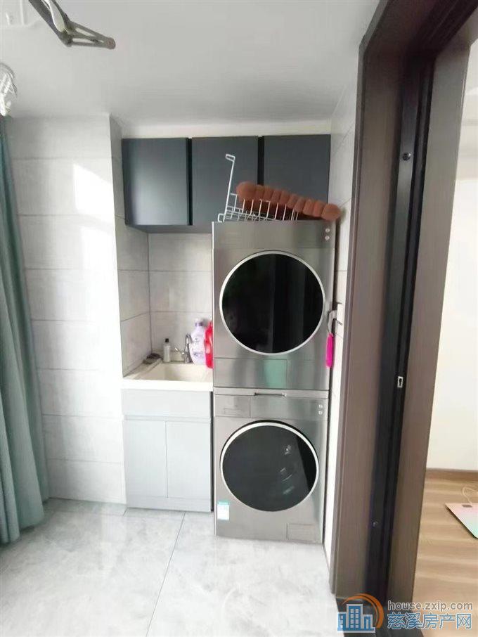 上笆里141平黄金楼层精装车位储藏间