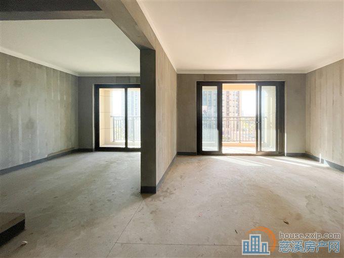 江滨之城196平248万稀缺大平层