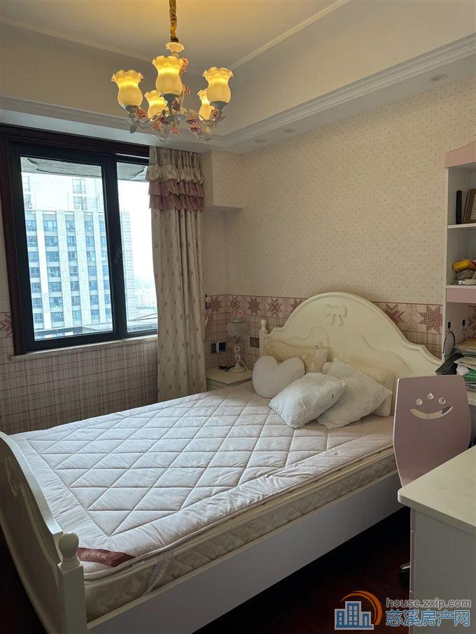 财富中心172平248万豪装100万车位