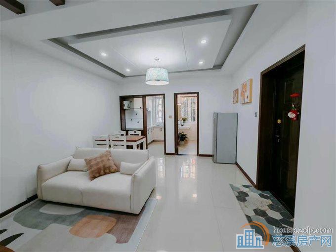 景和家园66平精装杂物间72.8万直接