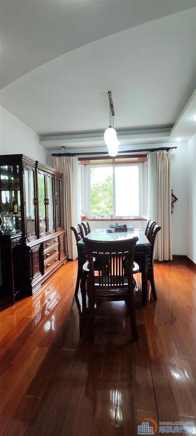 华泰苑138平159万有余地精装