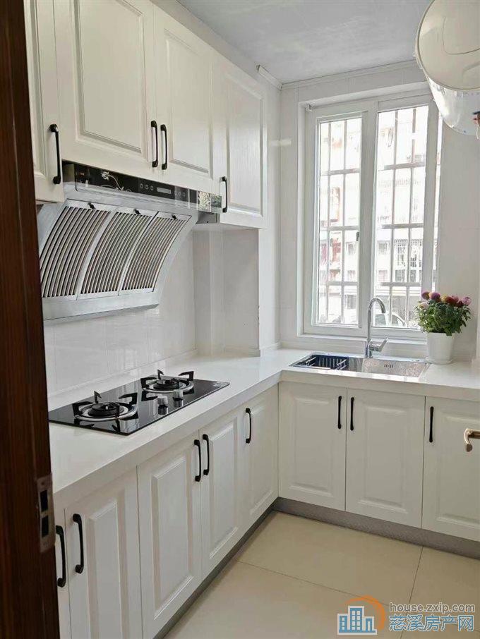 景和家园66平精装杂物间72.8万直接