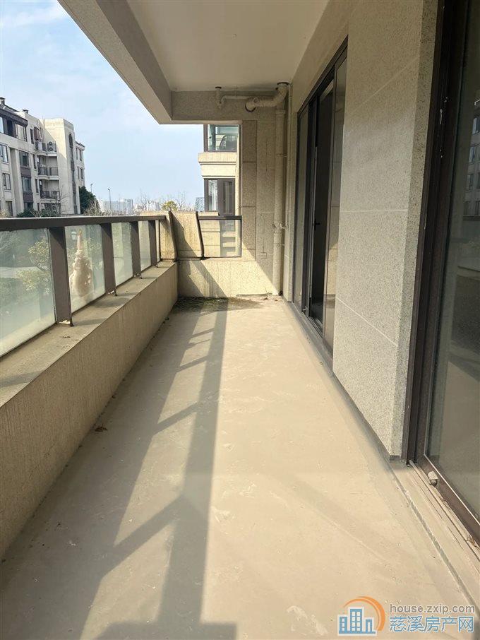 中海湖心半岛 洋房174平520万双车位