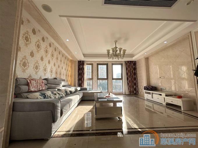 太子湾 精装修 带租车位 满两年