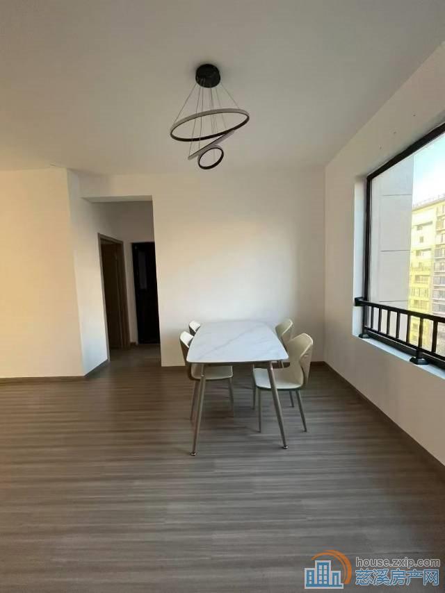 佳洲锦苑洋阳122平精装150万