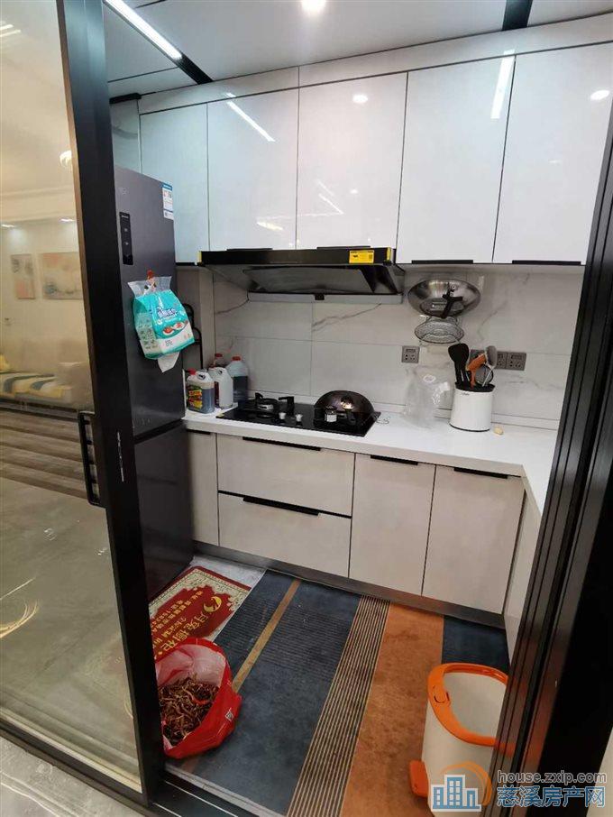 特价急卖中海湖心半岛三室两卫精装直接房源