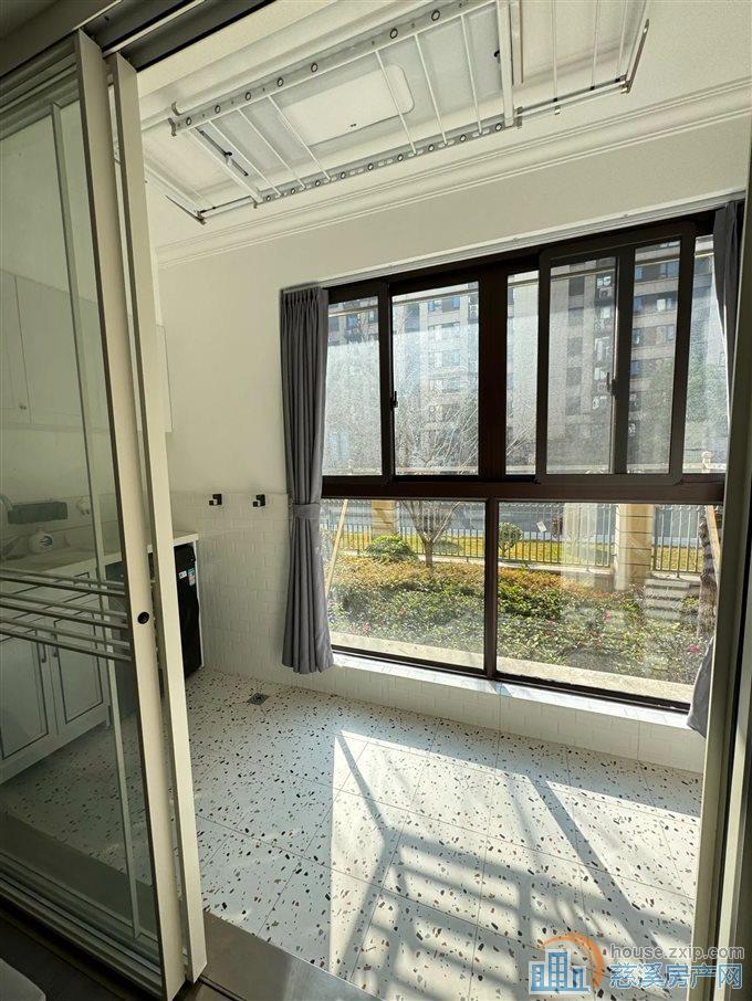 急售上笆里花苑 城西精装洋房 送车位