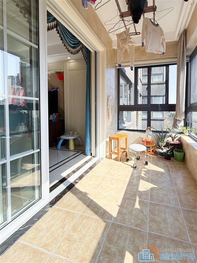 金仕华庭精装自住 中庭位置 带车位