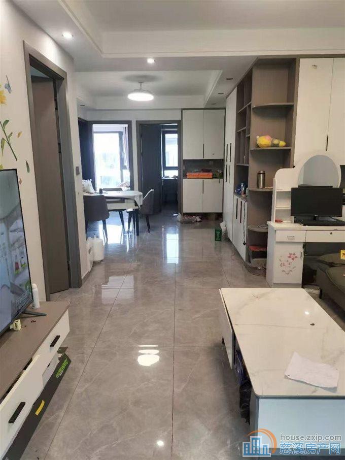 银杏小镇88平精装3室2卫满两年