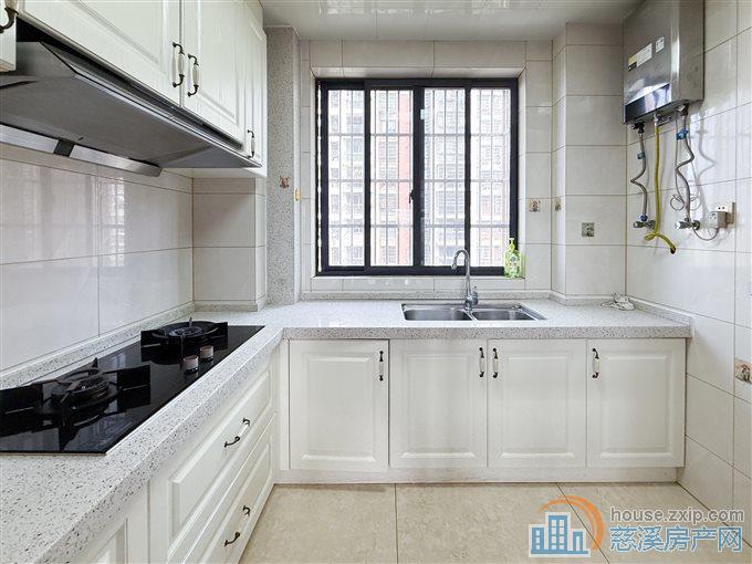 兴隆苑 城南电梯洋房 精装拎包入住