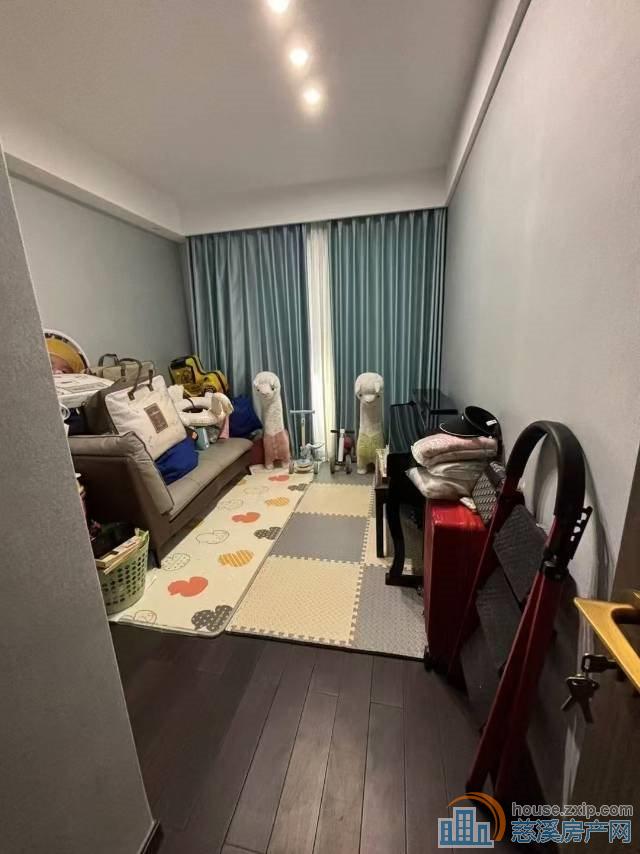 悦华府131平豪装246万