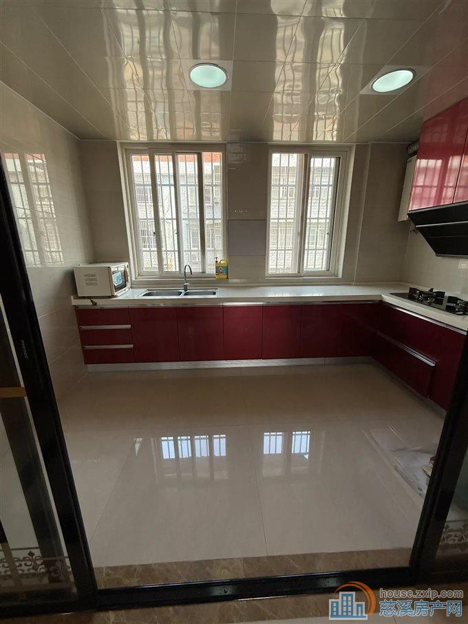 三北公寓 精装157平125.8万带车库