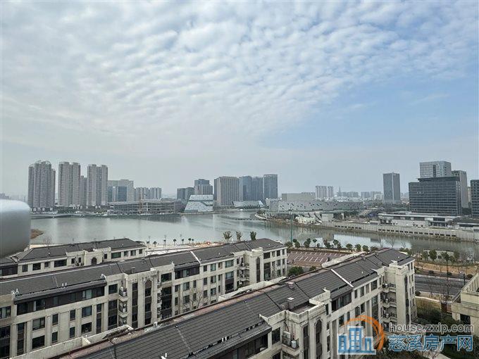 中海 湖景房126平精装305万黄金楼层