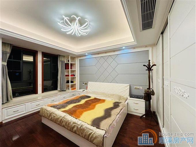 保利三期慈悦湾139平自住精装修