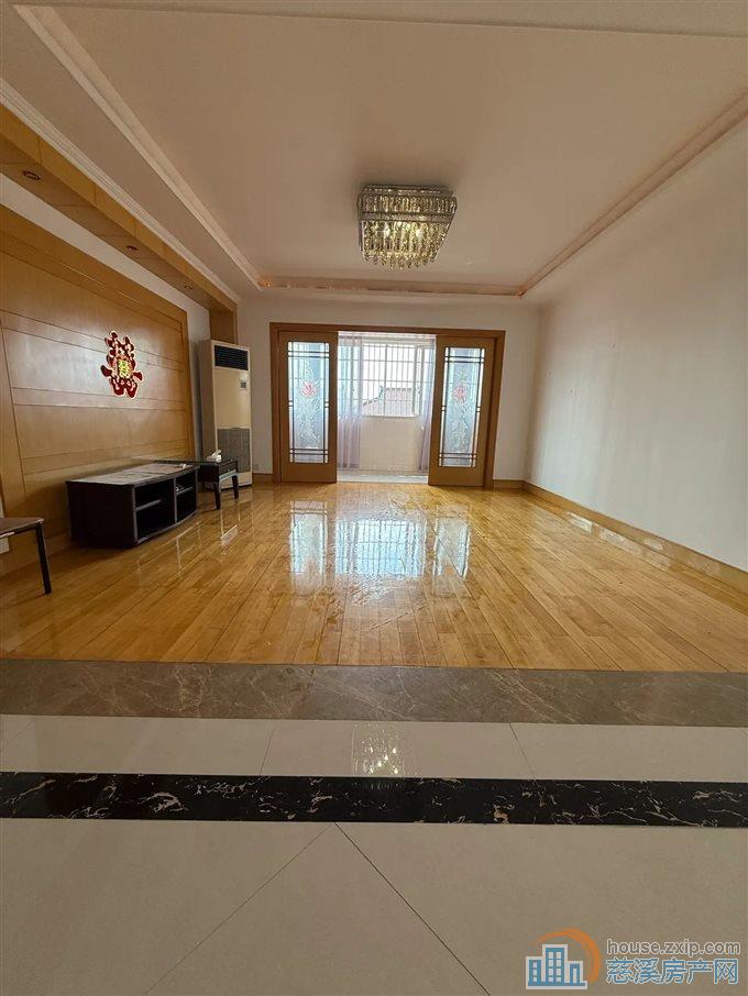 三北公寓 精装157平125.8万带车库