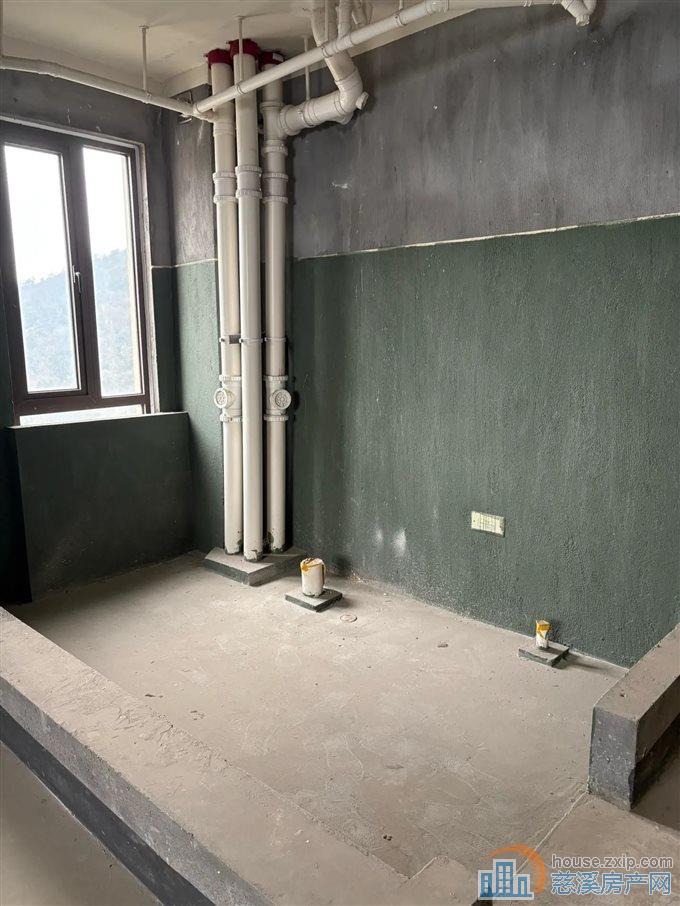 急卖 峙山庄园  毛坯141平方126万