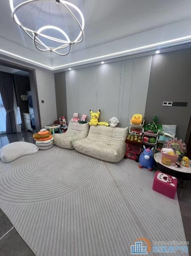 悦华府131平豪装246万