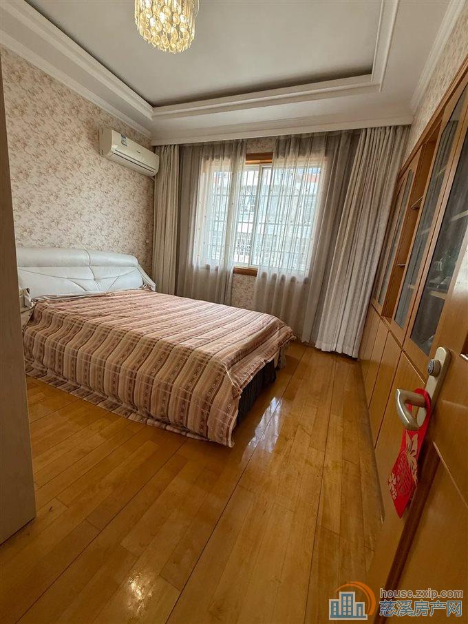 三北公寓 精装157平125.8万带车库