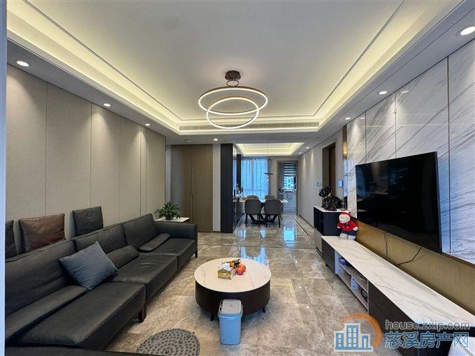 中海 湖景房126平精装305万黄金楼层