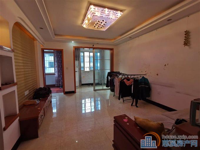 名仕园 84.7平75万精装3房杂物间