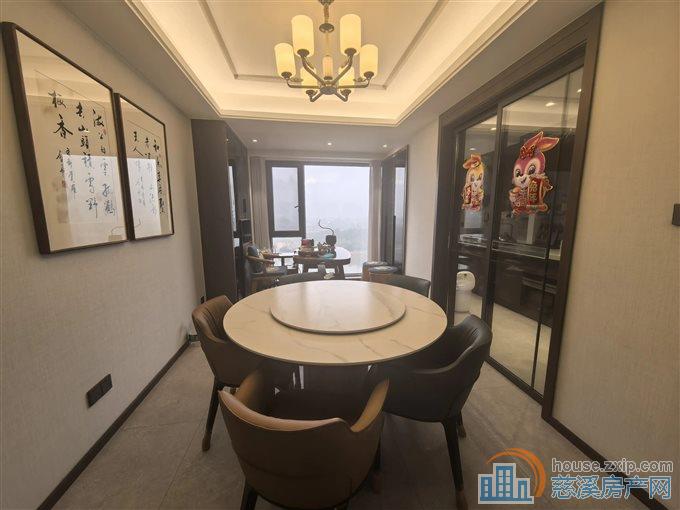 泊江府 精装修 全屋地暖 黄金楼层