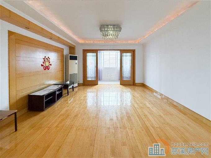 三北公寓户型方正，利用率高，南北通透。