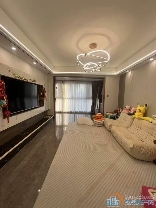 悦华府131平豪装246万