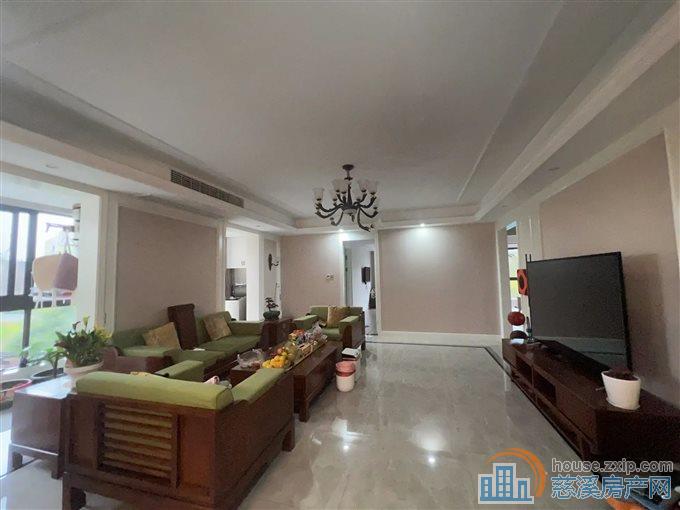 峙山庄园180平220万带车位豪装