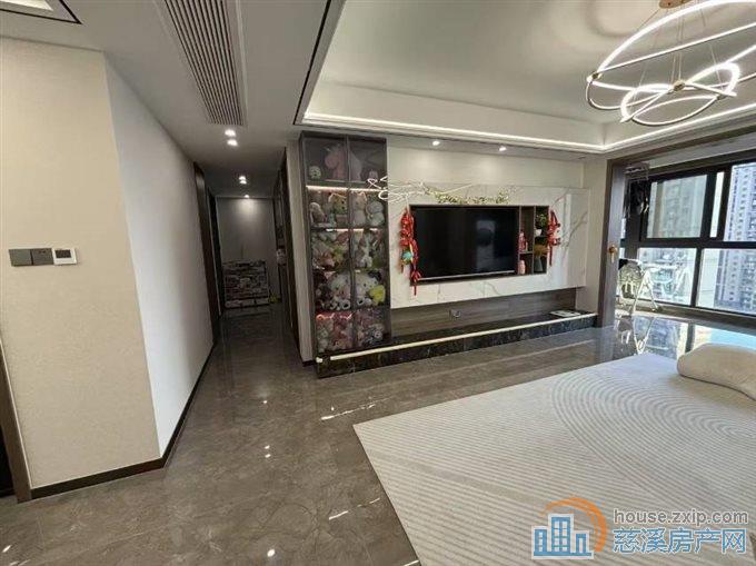 悦华府131平豪装246万