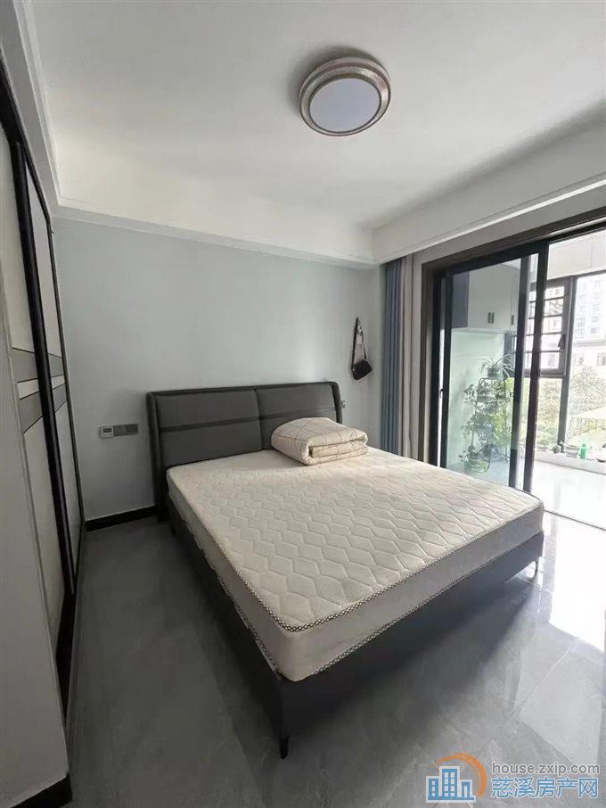 阅江府133平245万边套满五唯一