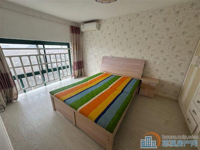 丽晶大厦 四层复式 带花园