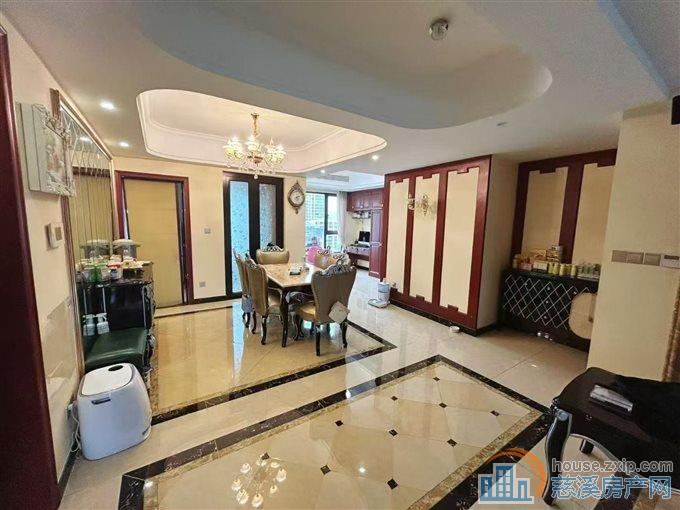 金仕华庭124平豪装带车位可读书