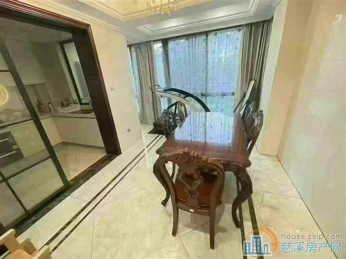 特嘉景园183平豪华婚装188万
