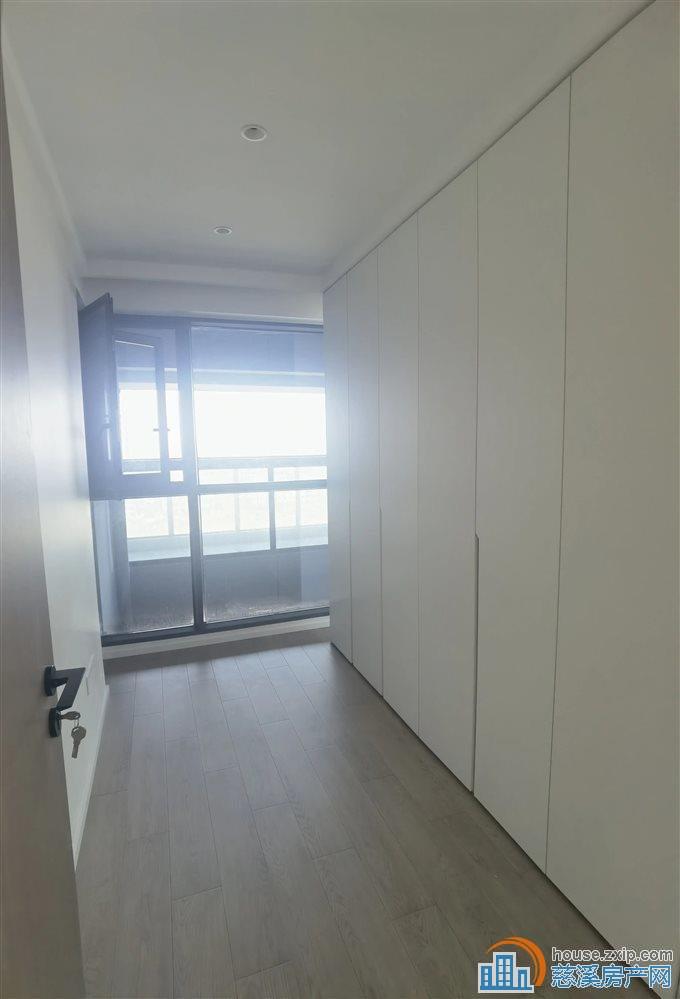 金源星萃璟庭104.56平149.8万