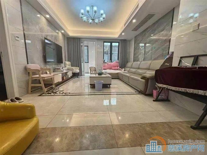 【枫华富地】134平三间朝南,大露台