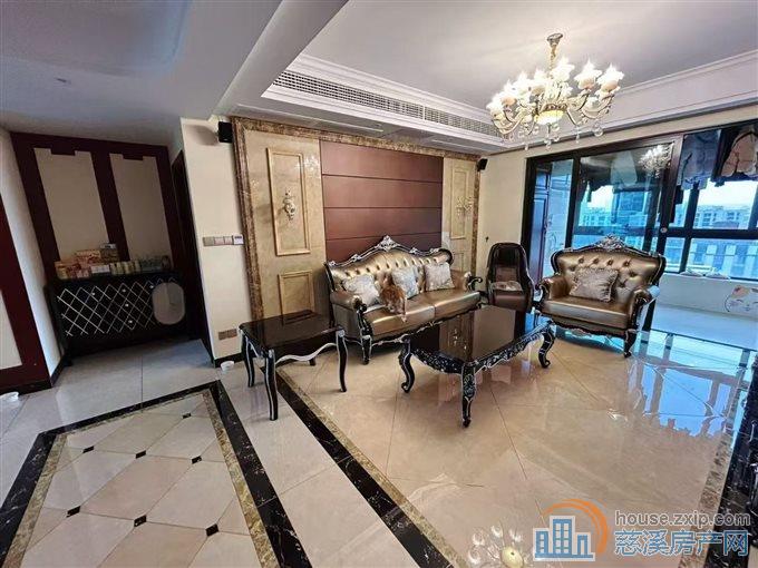 金仕华庭124平豪装带车位可读书