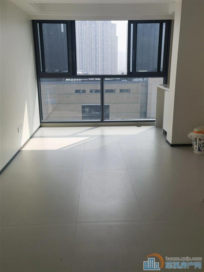 金源星萃104平152.6万全新精装修