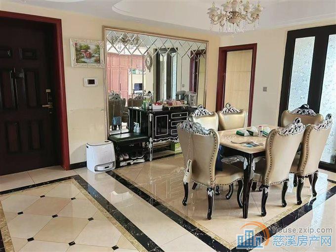 金仕华庭124平豪装带车位可读书