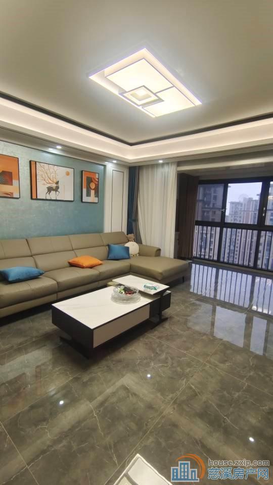 悦华府140平精装带车位 245万