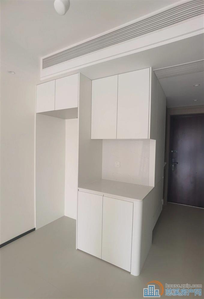 金源星萃璟庭 城西银泰旁精装3房 双卫