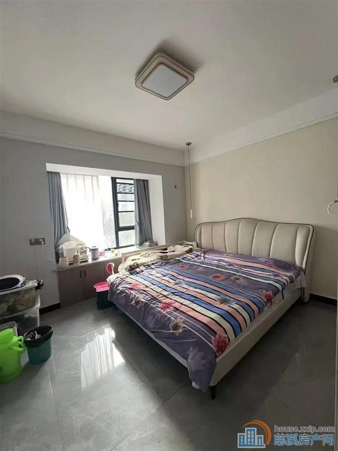 阅江府133平245万边套满五唯一