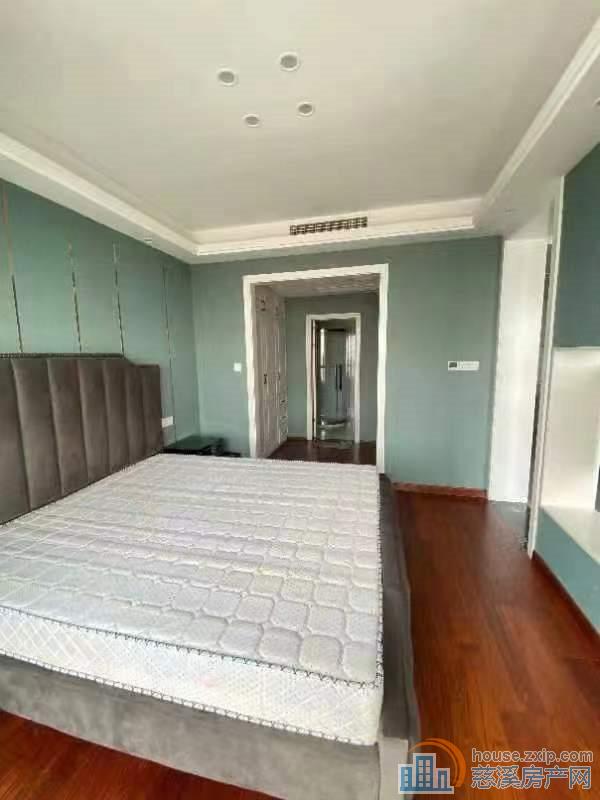 独家出售波斯曼77平117万，无读书