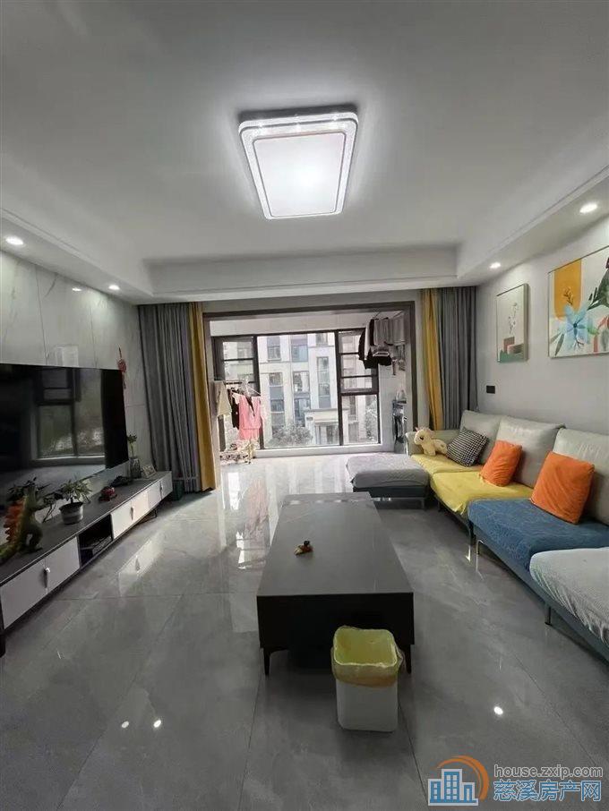 阅江府133平245万边套满五唯一