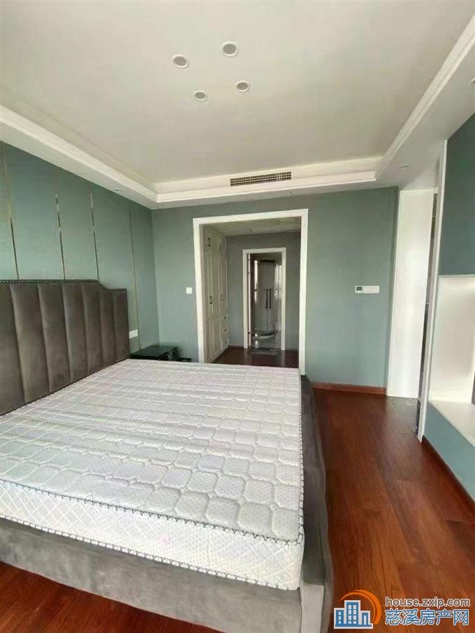 出售波斯曼77平117万，无读书