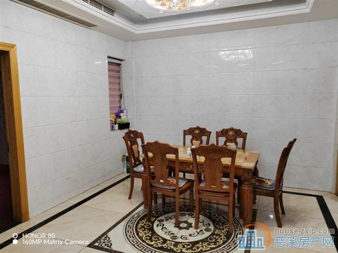 售六甲花园好楼层120平精装修59.8万