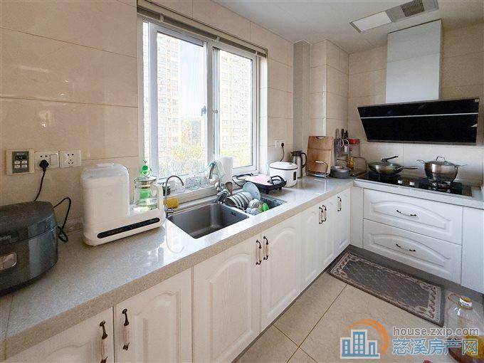 金仕华庭精装自住 一梯一户 带车位